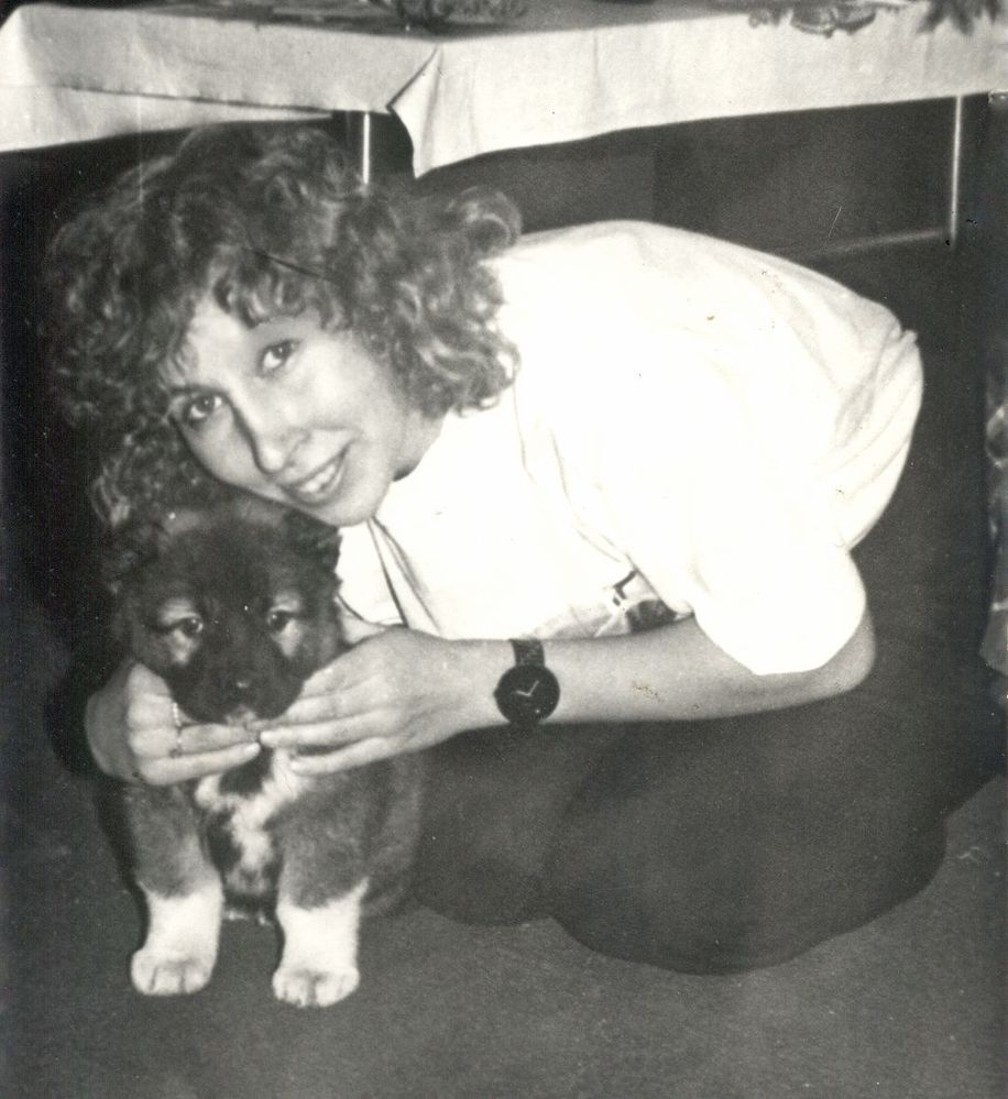 Bratowa z 2 miesięcznym Owczarkiem Kaukazkim.