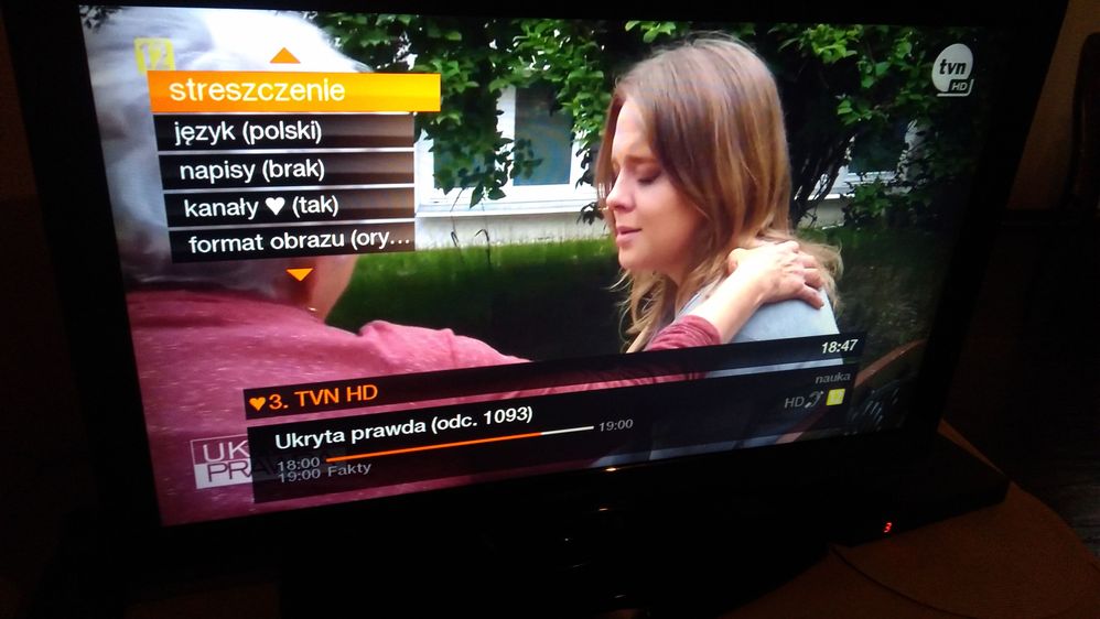 Niby ucho jest a napisów brak