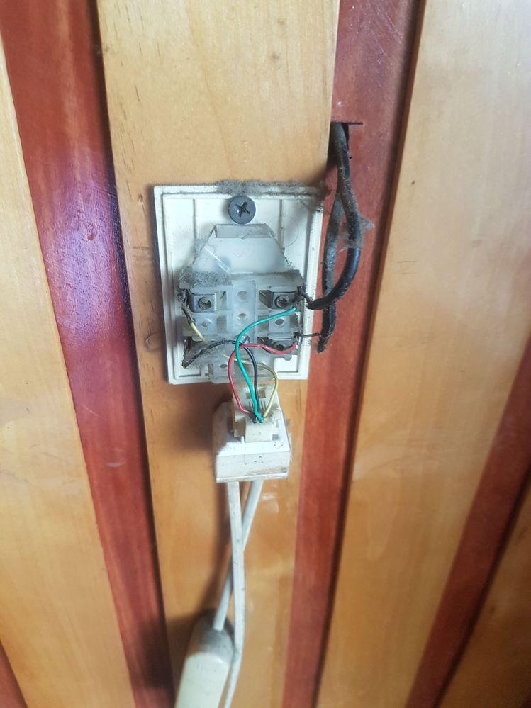 Dotychczasowe gniazdko