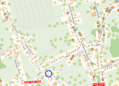 mapka okolicy, niebieskie kółko to interesujący mnie budynek