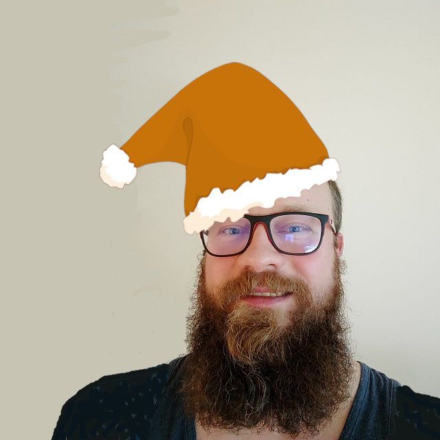 Bartłomiej w czapce.jpg